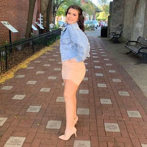 Meet your Posher, Aleina